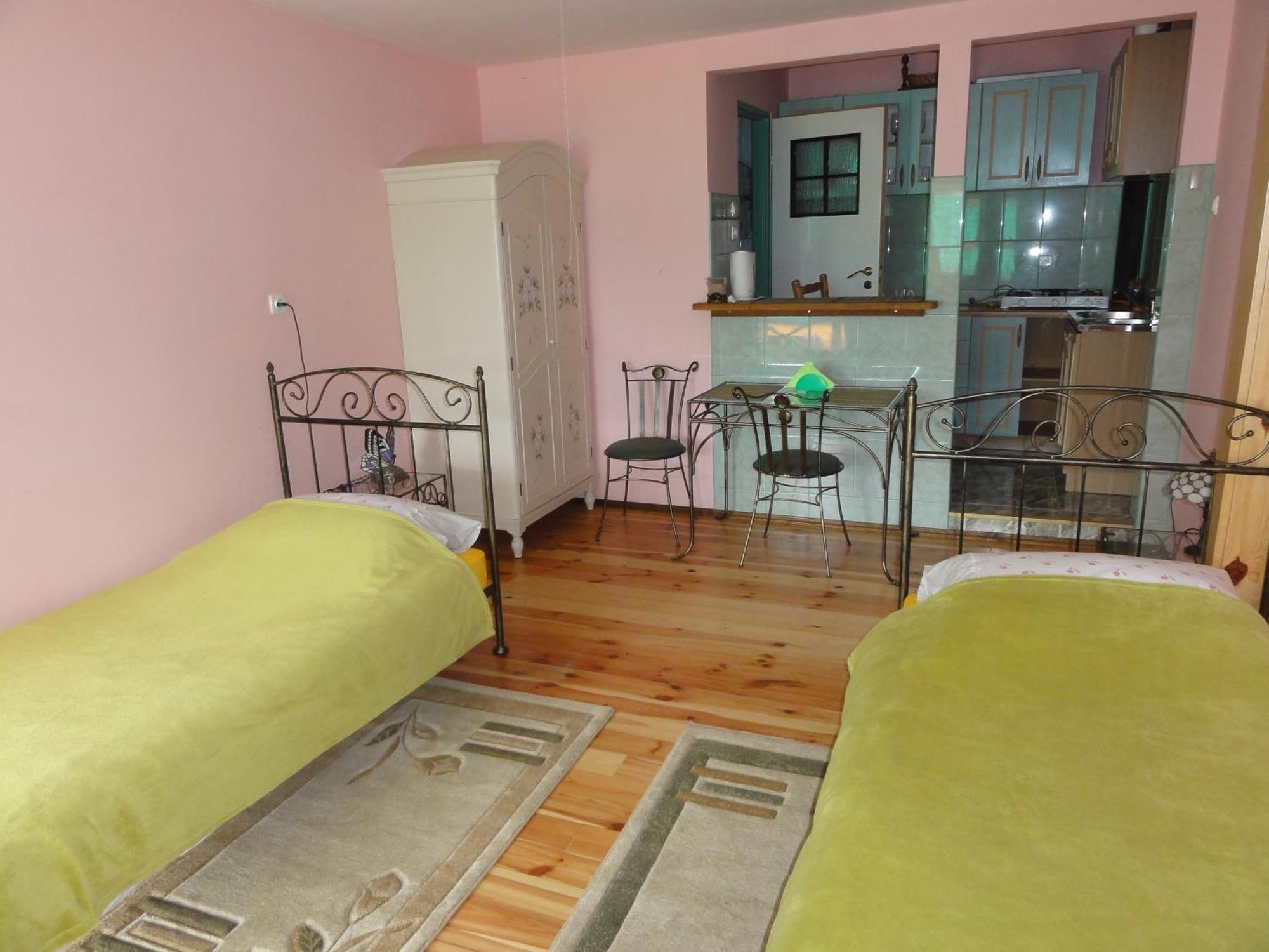 Ul Apartment *